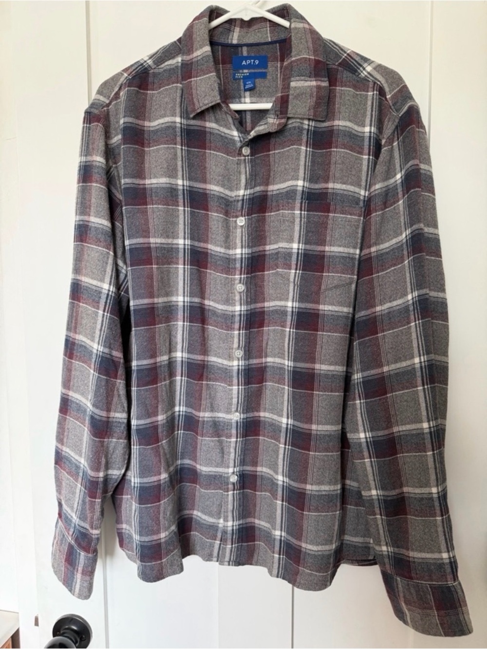 Apt. 9 Men's Gray and Burgundy Plaid Button-Down Shirt
